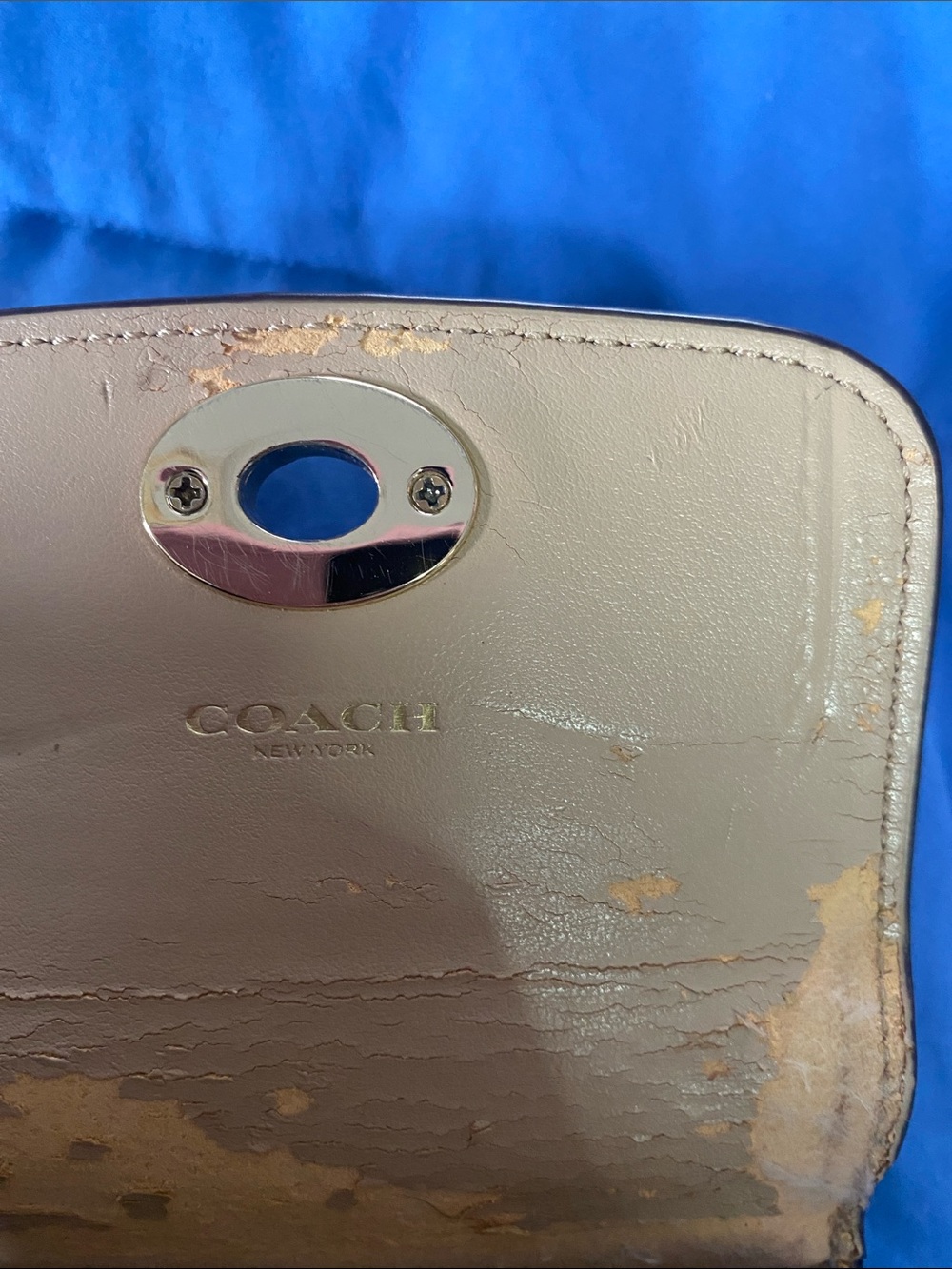 Coach Small Leather Wallet in Gray with Beige Accent - Picture 9 of 9